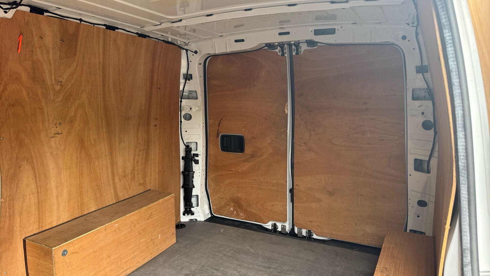 110CDI Progressive Panel FWD L2 Eu6 102 Image 26