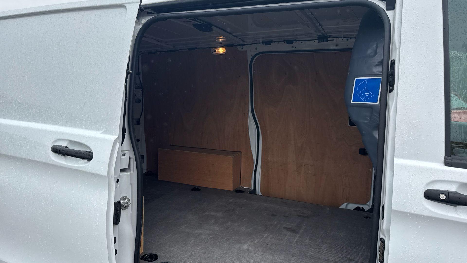 110CDI Progressive Panel FWD L2 Eu6 102 Image 27