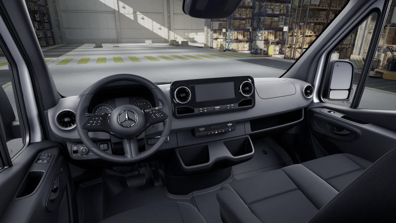 314 81kWh PRO Auto RWD L3 H2 5dr Image 16