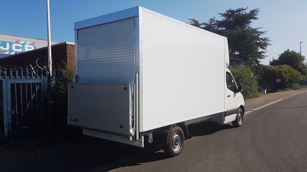 2.0 315 CDI RWD L3 Luton w/Tail Lift Image 19