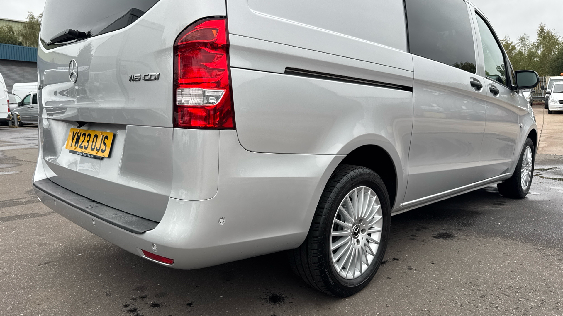 2023/23 MERCEDES-BENZ VITO 116CDI Premium Crew Van 9G-Tronic L2 Eu6 163PS - NO VAT Image 42