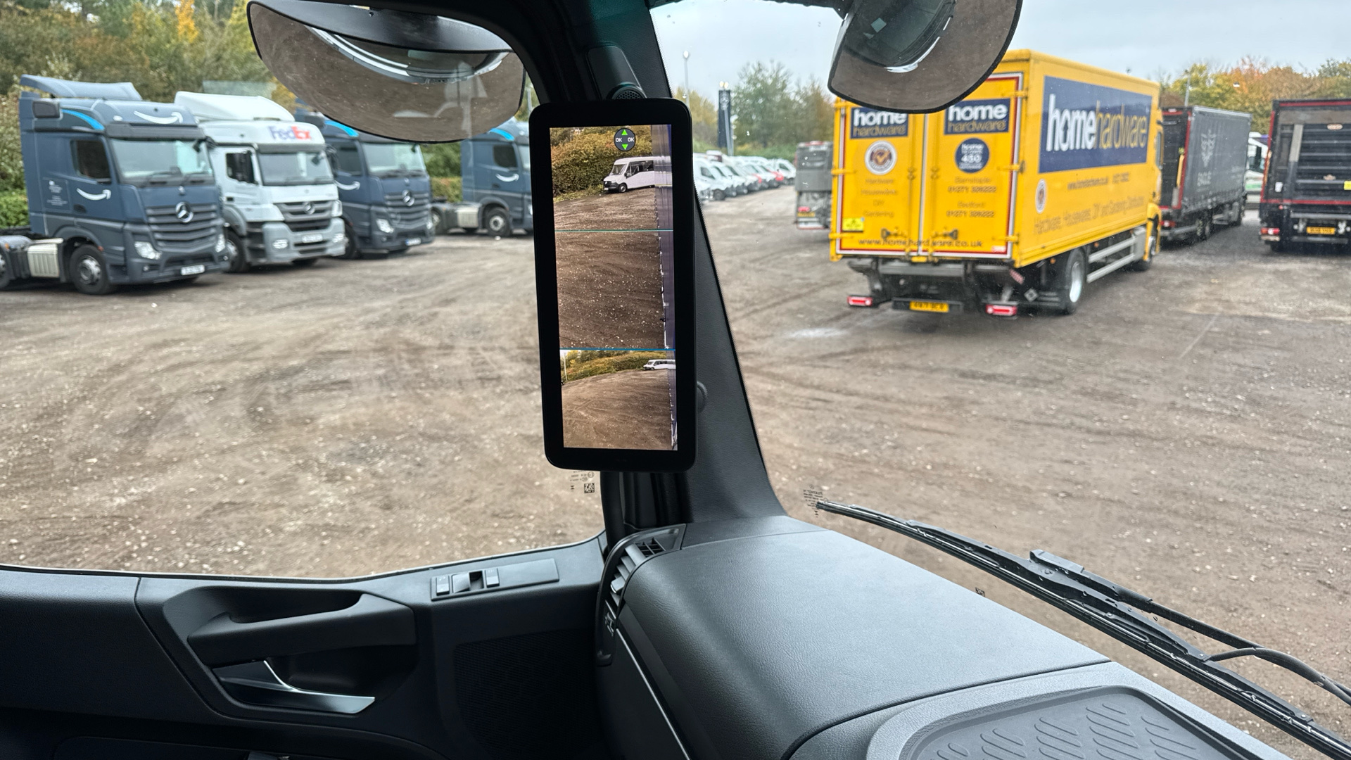 Mercedes-Benz Actros 1824 L Curtainside with Tuckaway Taillift Image 33