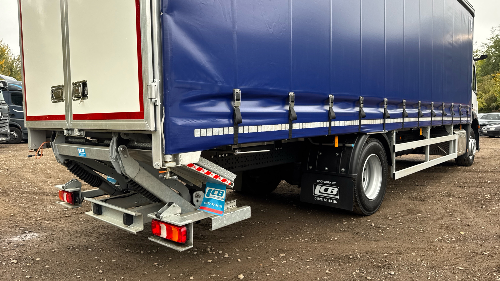 Mercedes-Benz Actros 1824 L Curtainside with Tuckaway Taillift Image 46