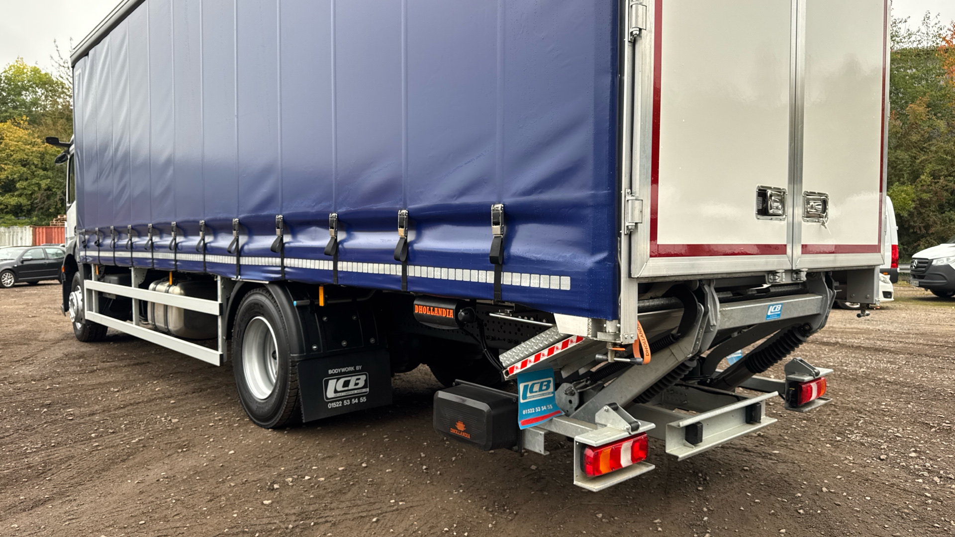 Mercedes-Benz Actros 1824 L Curtainside with Tuckaway Taillift Image 47