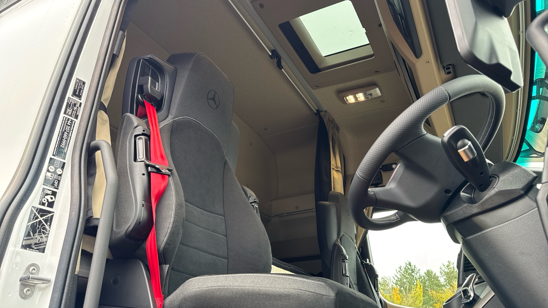 Mercedes-Benz Actros L 2548LS ProCabin Bigspace - Brand New Image 18