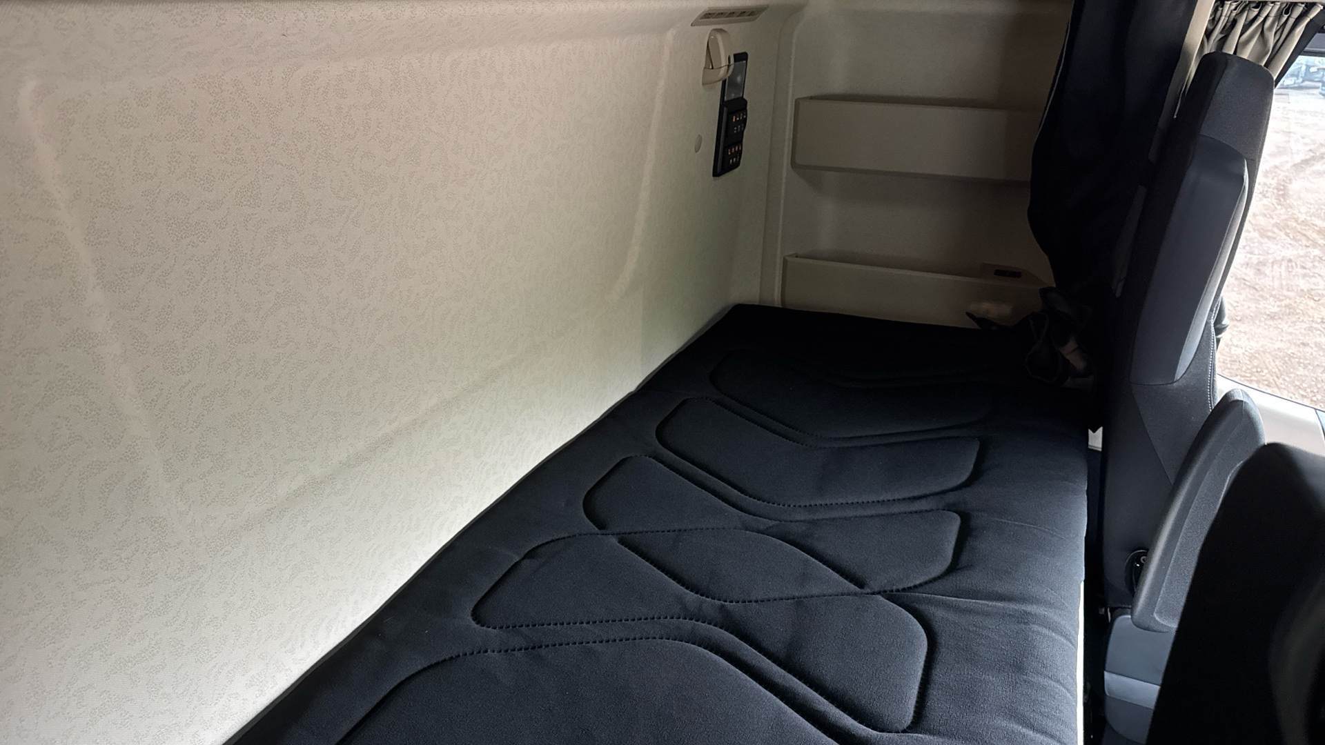 Mercedes-Benz Actros L 2548LS ProCabin Bigspace - Brand New Image 34