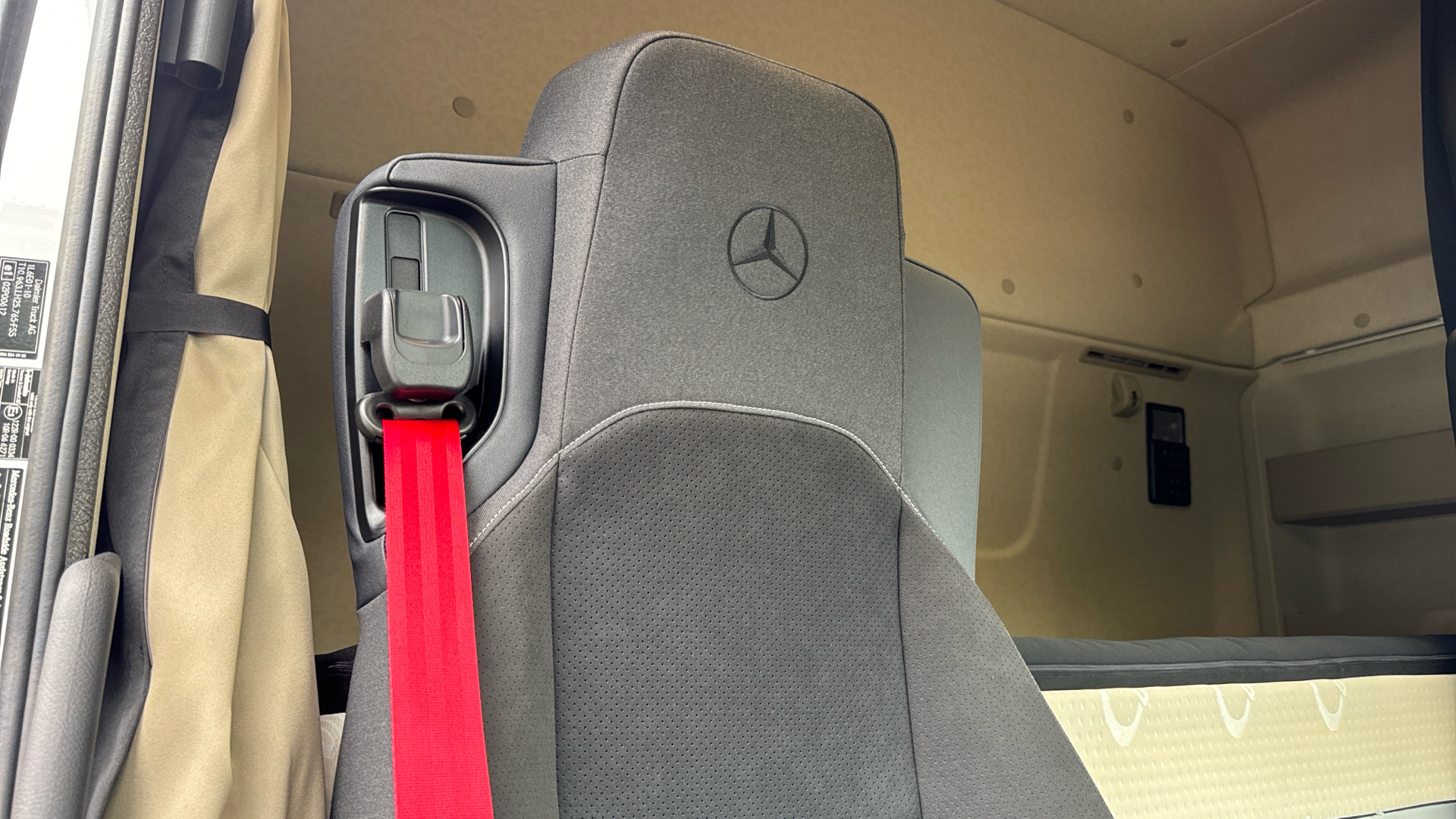 Mercedes-Benz Actros L 2548LS ProCabin Bigspace - Brand New Image 38