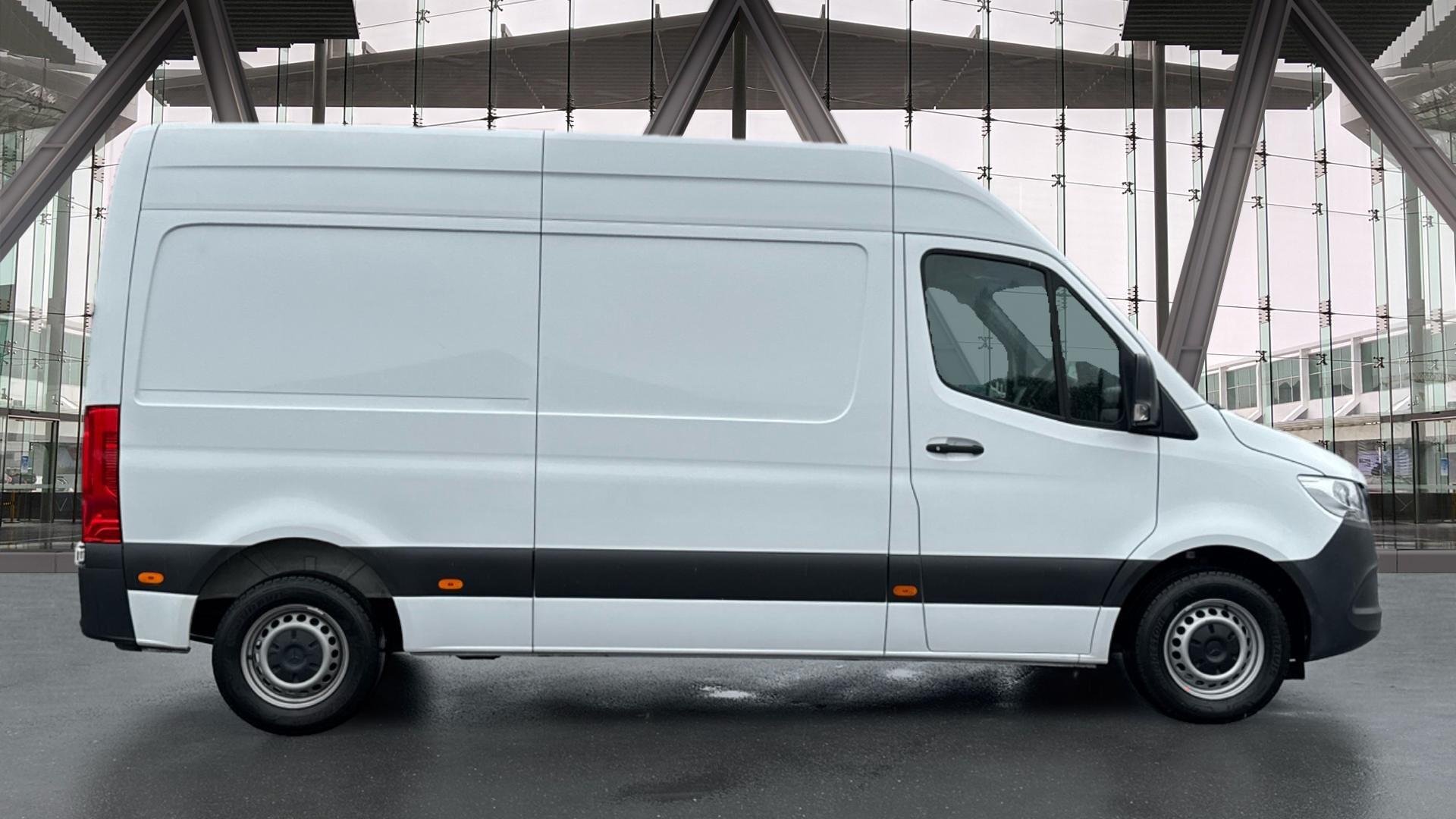 315 CDI Progressive FWD L2 H2 Eu6 150PS Image 12
