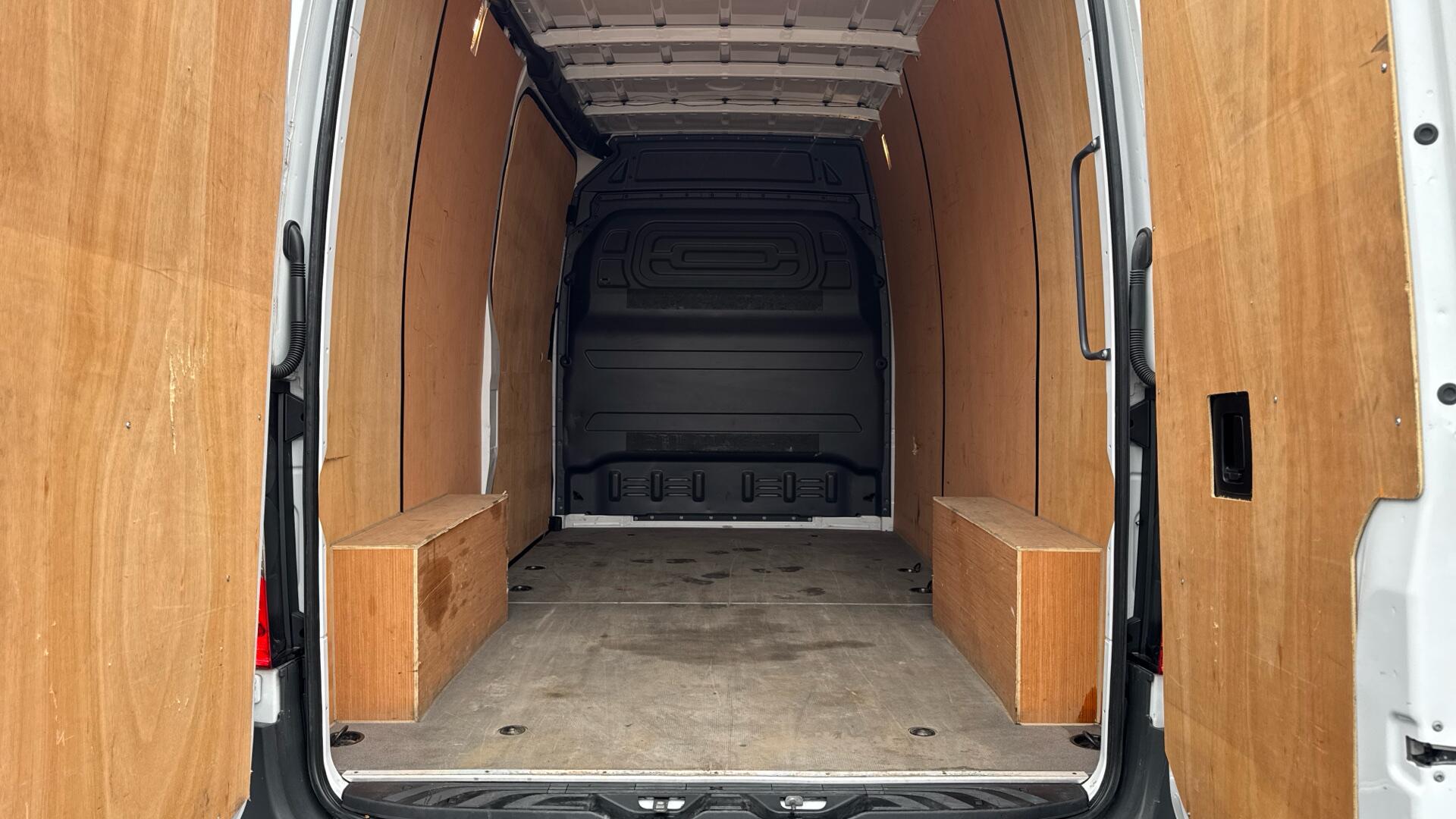 315 CDI Progressive FWD L2 H2 Eu6 150PS Image 14