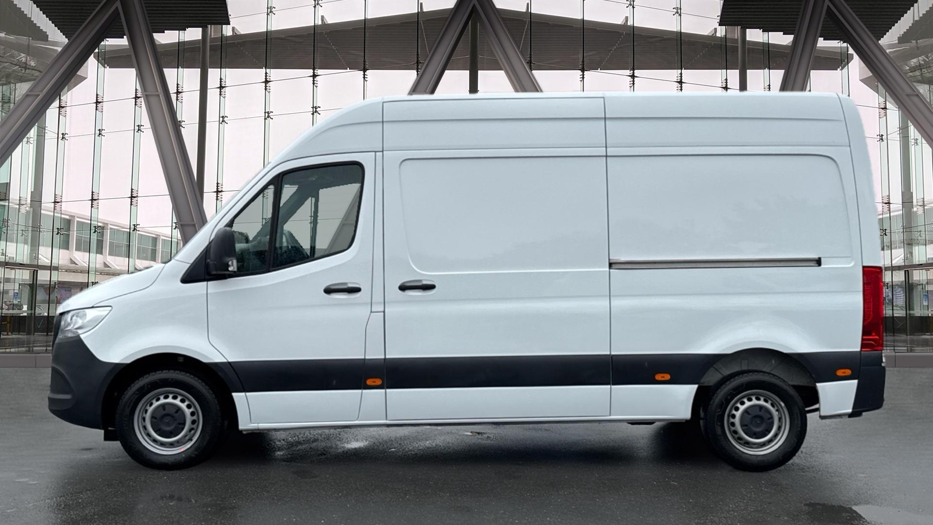 315 CDI Progressive FWD L2 H2 Eu6 150PS Image 18