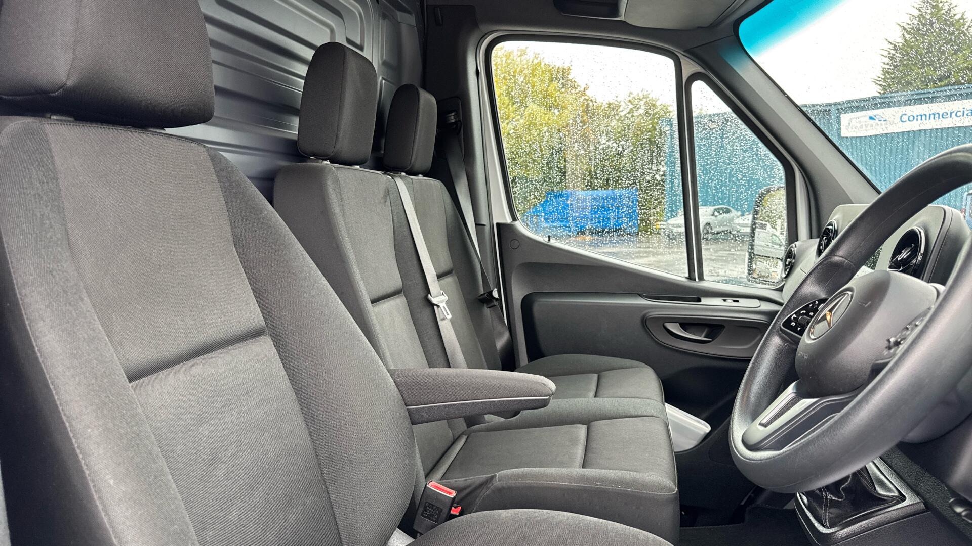 315 CDI Progressive FWD L2 H2 Eu6 150PS Image 22