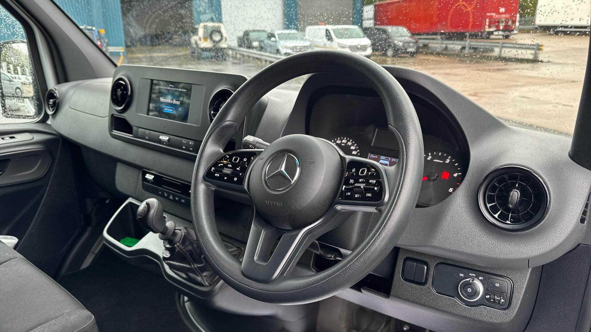 315 CDI Progressive FWD L2 H2 Eu6 150PS Image 23