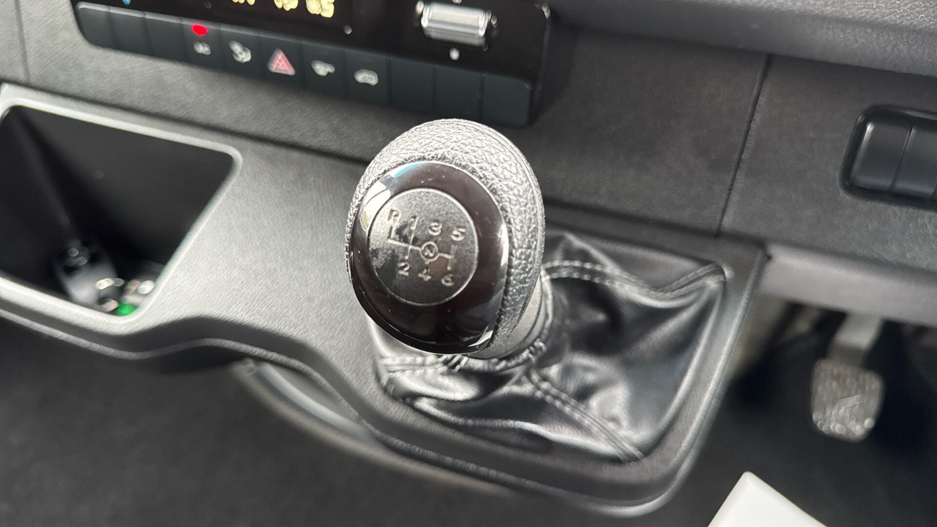 315 CDI Progressive FWD L2 H2 Eu6 150PS Image 30
