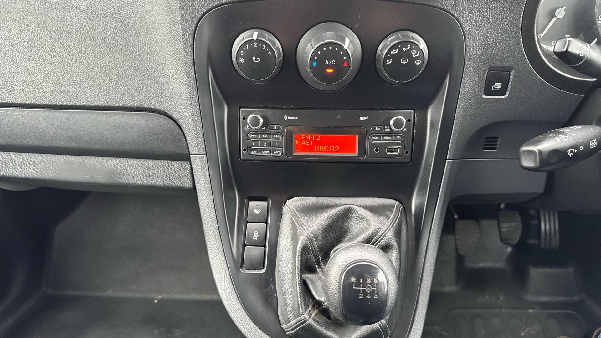 109 CDI Pure Panel Van L2 Eu6 94PS Image 24