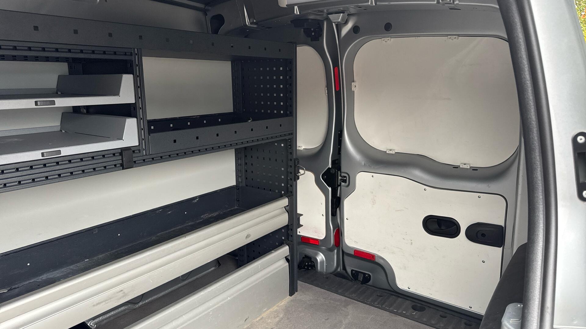 109 CDI Pure Panel Van L2 Eu6 94PS Image 28