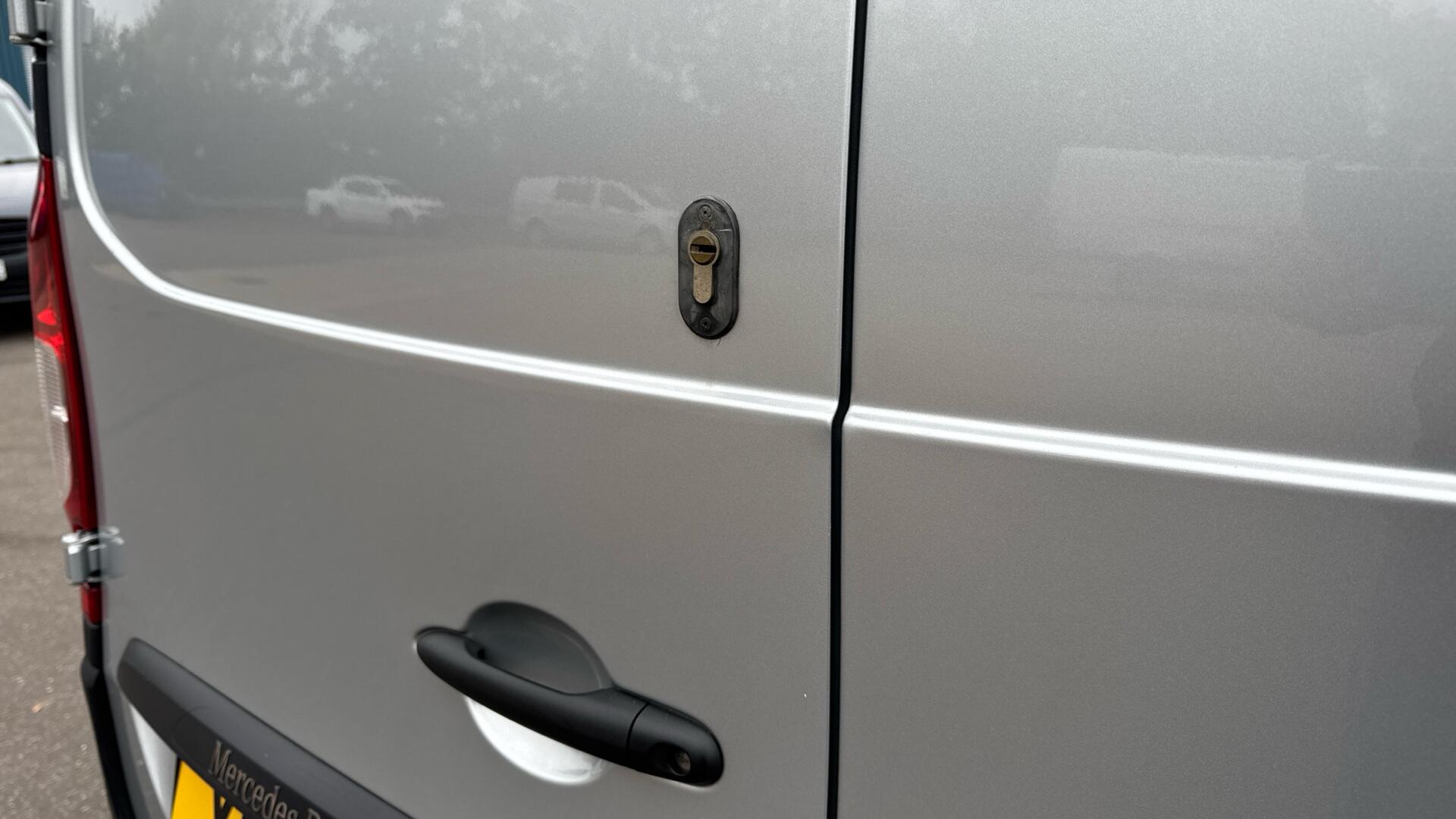 109 CDI Pure Panel Van L2 Eu6 94PS Image 31