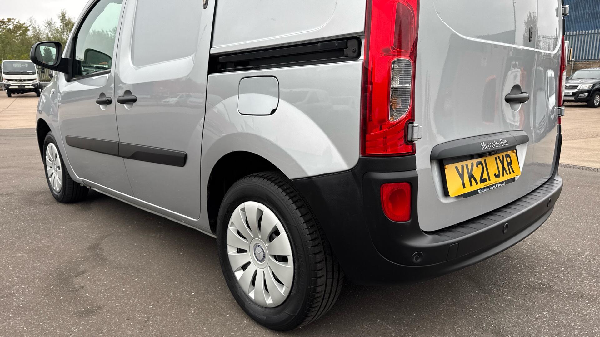 109 CDI Pure Panel Van L2 Eu6 94PS Image 44
