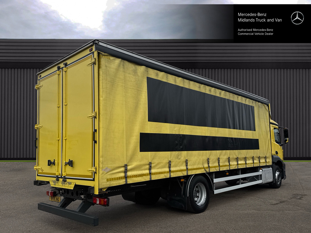 Mercedes-Benz Antos 1824 Curtainside Image 10