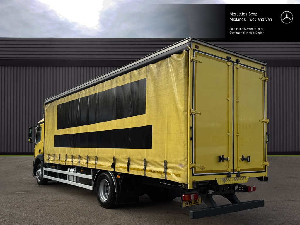 Mercedes-Benz Antos 1824 Curtainside Image 11