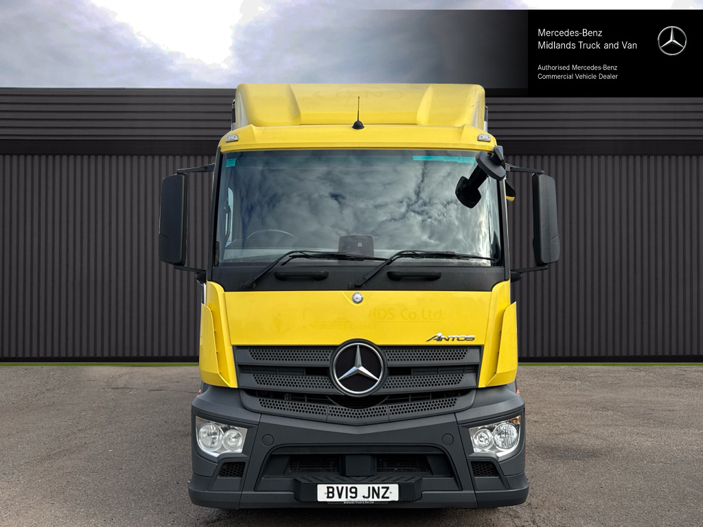 Mercedes-Benz Antos 1824 Curtainside Image 14