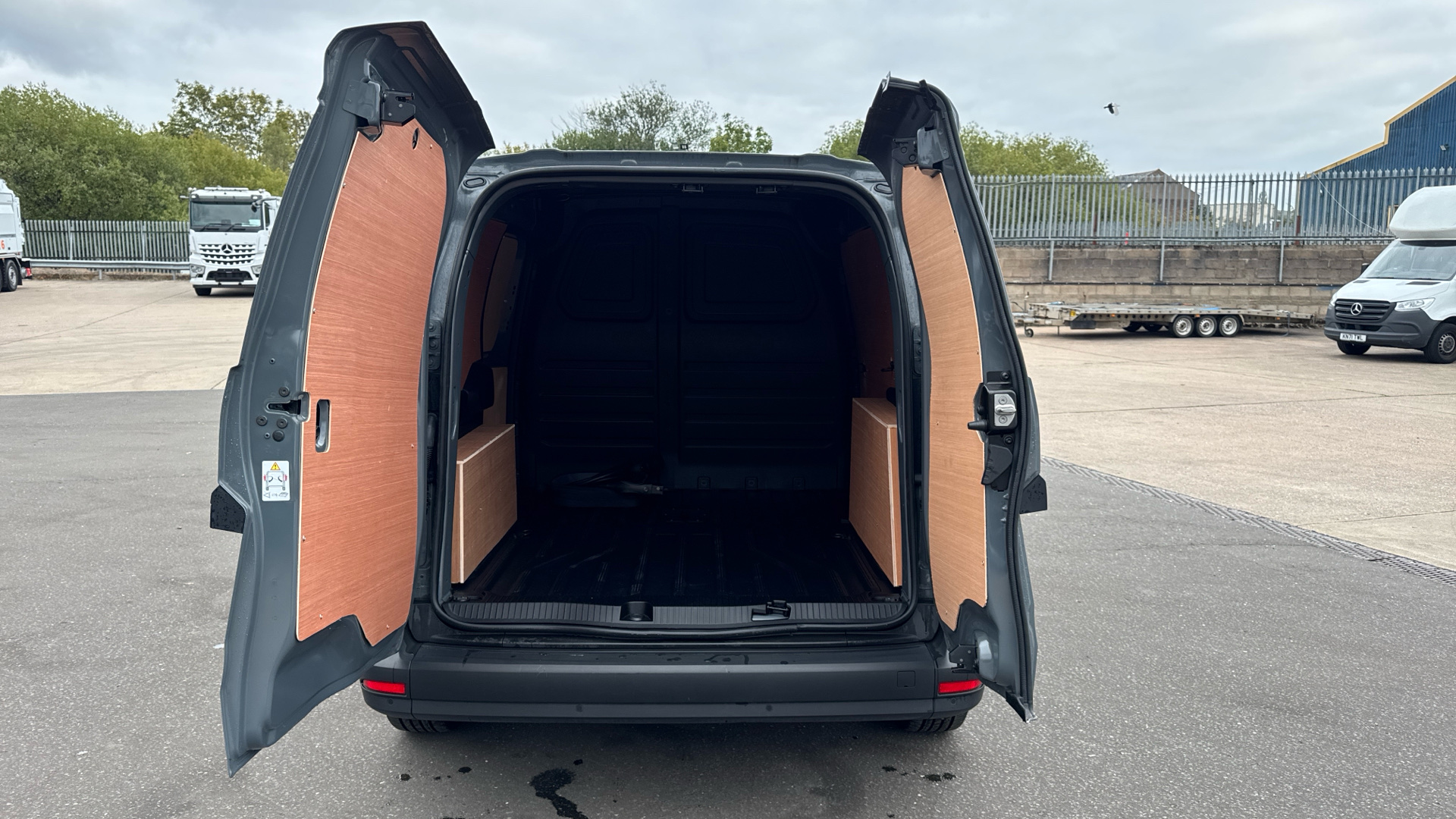2024/74 MERCEDES-BENZ CITAN 90kW 45kWh Progressive Panel Van Auto L1 122PS Image 27