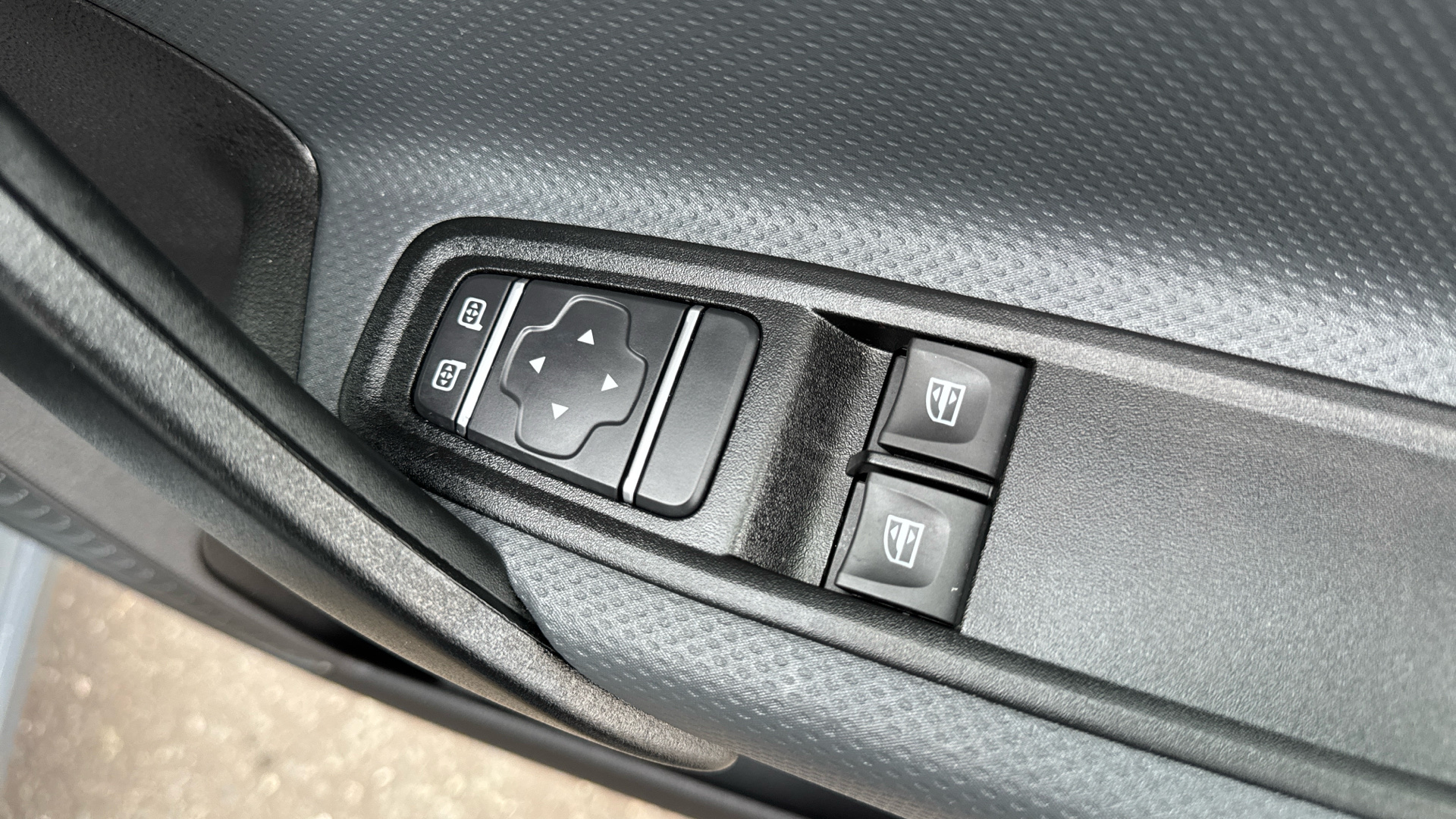 2024/74 MERCEDES-BENZ CITAN 90kW 45kWh Progressive Panel Van Auto L1 122PS Image 38