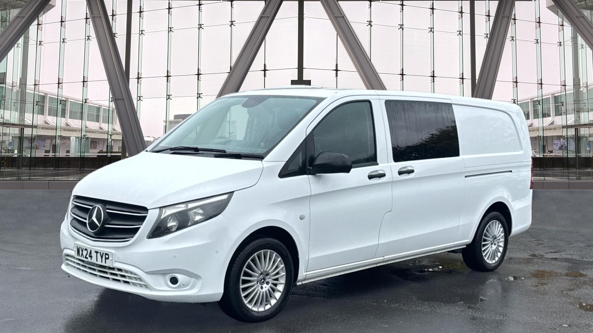 2024/24 MERCEDES-BENZ VITO 116CDI Premium Crew Van 9G-Tronic L3 Eu6 163PS Image 13