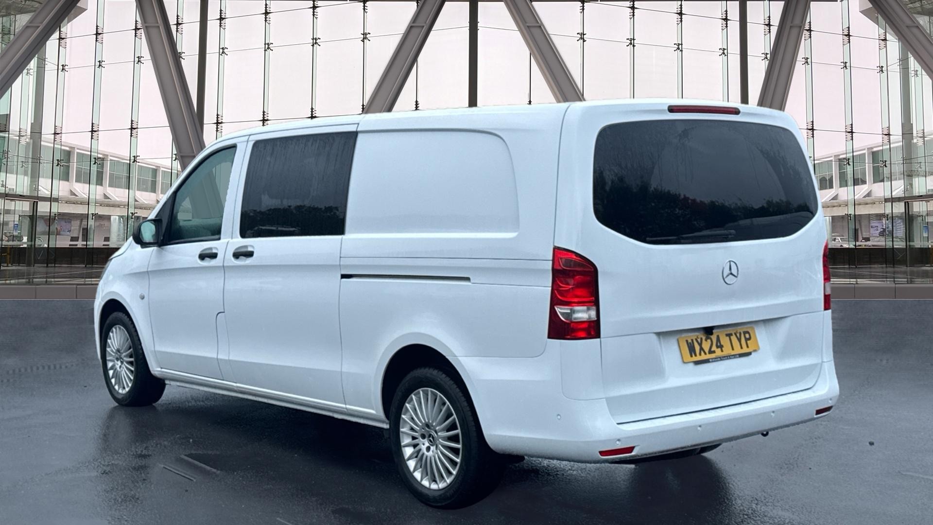 2024/24 MERCEDES-BENZ VITO 116CDI Premium Crew Van 9G-Tronic L3 Eu6 163PS Image 15
