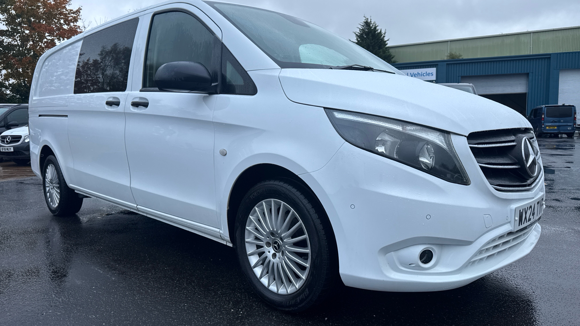2024/24 MERCEDES-BENZ VITO 116CDI Premium Crew Van 9G-Tronic L3 Eu6 163PS Image 43