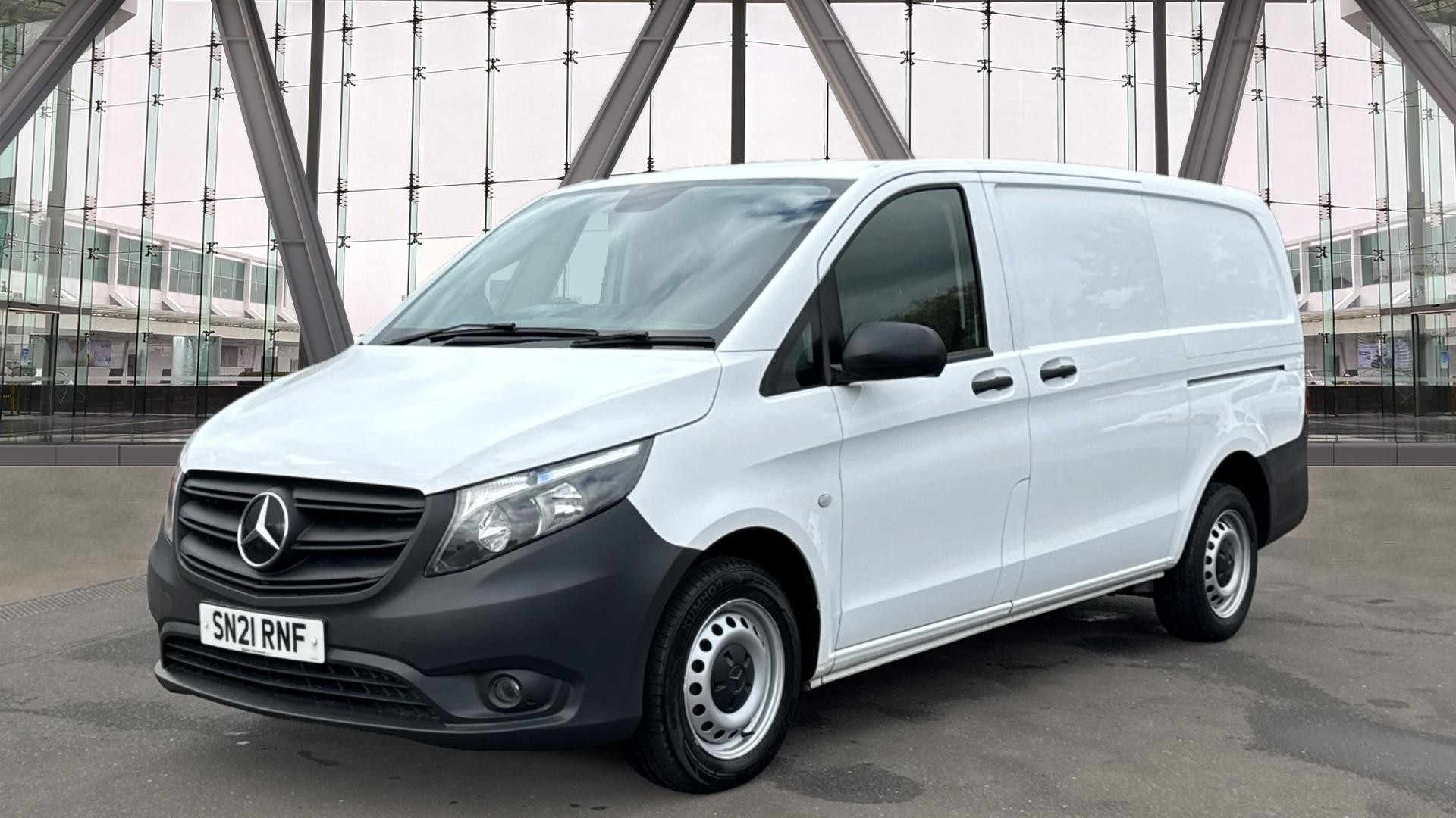 2021/21 MERCEDES-BENZ VITO 110 CDI Progressive Panel Van FWD L2 Eu6 102PS Image 11