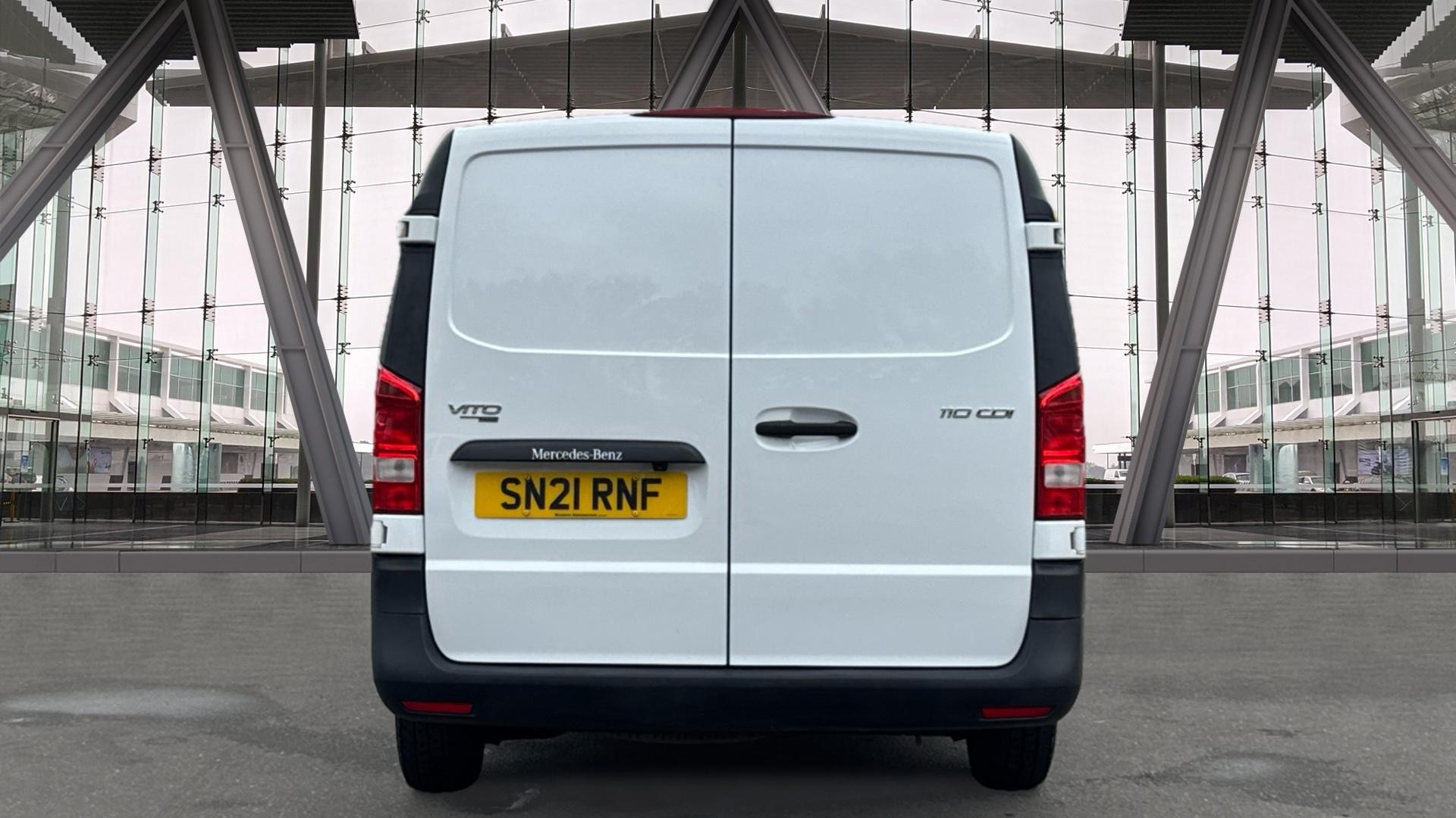2021/21 MERCEDES-BENZ VITO 110 CDI Progressive Panel Van FWD L2 Eu6 102PS Image 17