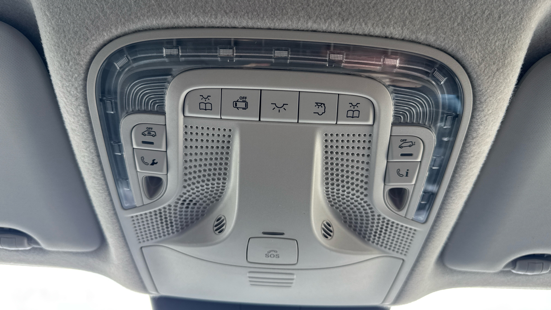 2021/21 MERCEDES-BENZ VITO 110 CDI Progressive Panel Van FWD L2 Eu6 102PS Image 37