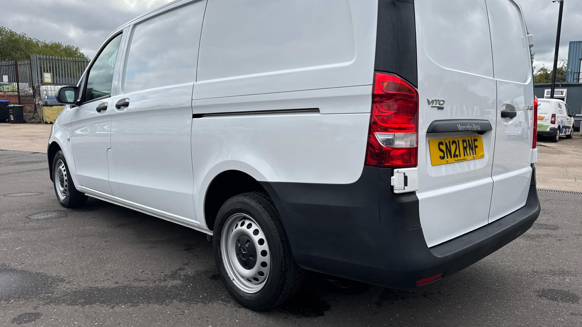 2021/21 MERCEDES-BENZ VITO 110 CDI Progressive Panel Van FWD L2 Eu6 102PS Image 41