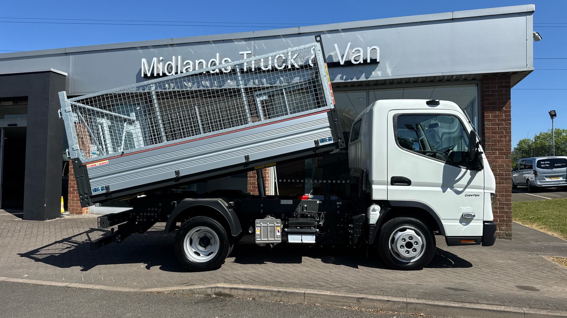 Mitsubishi Canter 3C13 Duonic Tipper with Mesh Cage - Brand New Image 28