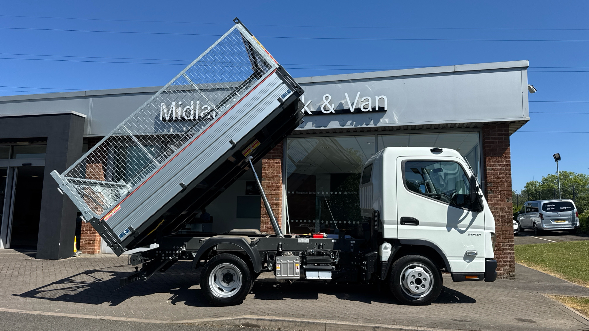 Mitsubishi Canter 3C13 Duonic Tipper with Mesh Cage - Brand New Image 29