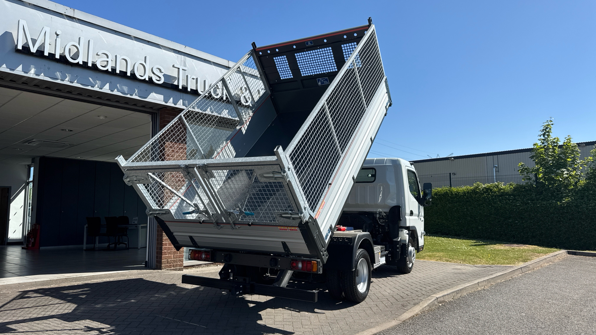 Mitsubishi Canter 3C13 Duonic Tipper with Mesh Cage - Brand New Image 30