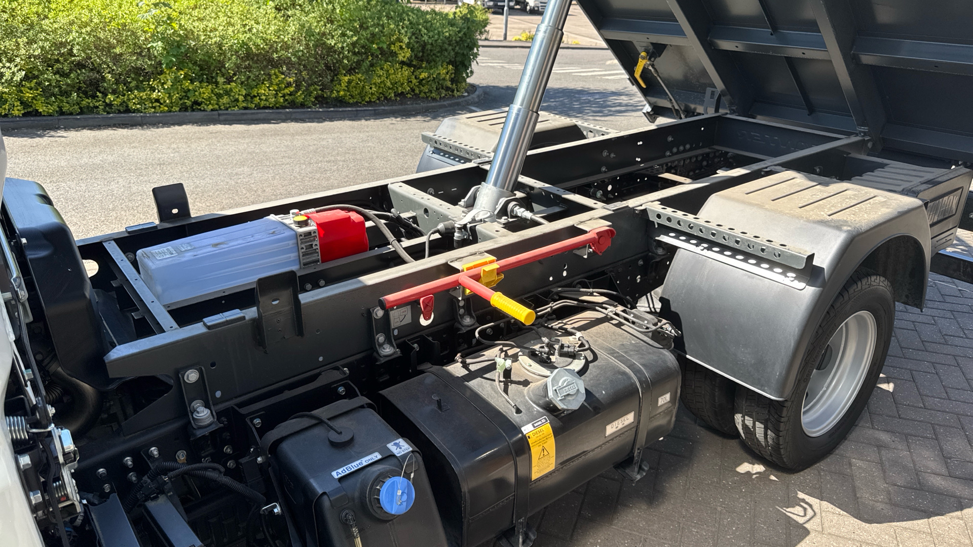 Mitsubishi Canter 3C13 Duonic Tipper with Mesh Cage - Brand New Image 32