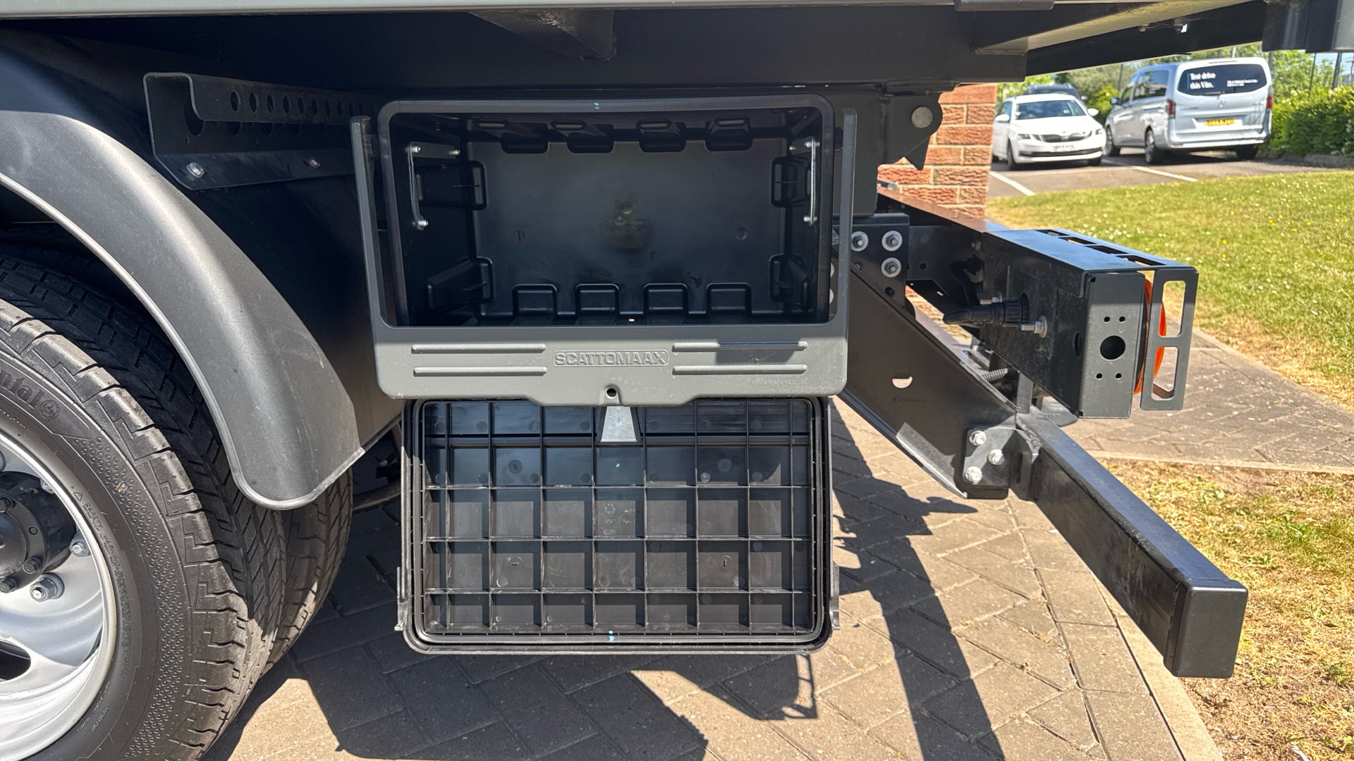 Mitsubishi Canter 3C13 Duonic Tipper with Mesh Cage - Brand New Image 37