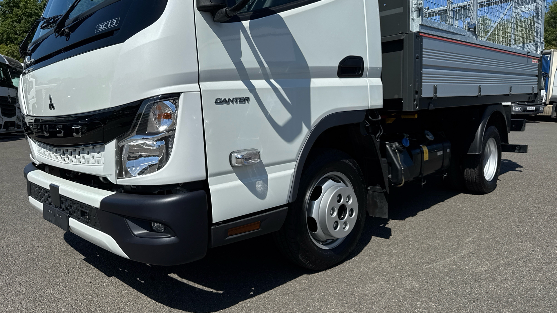 Mitsubishi Canter 3C13 Duonic Tipper with Mesh Cage - Brand New Image 44