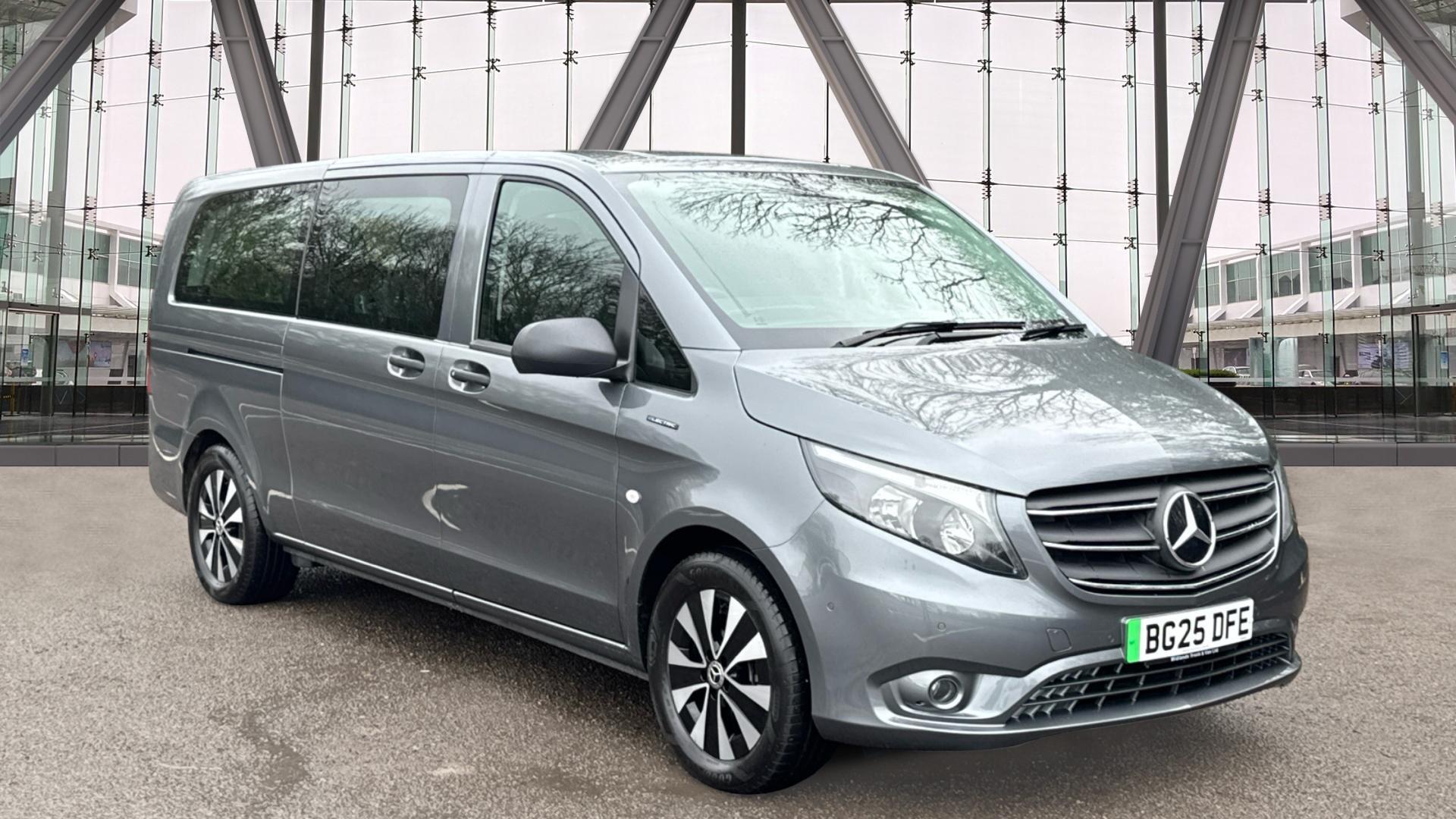 100kWh PREMIUM Tourer Double Cab 5dr Electric Auto FWD L3 (9Seat) (204 ps)