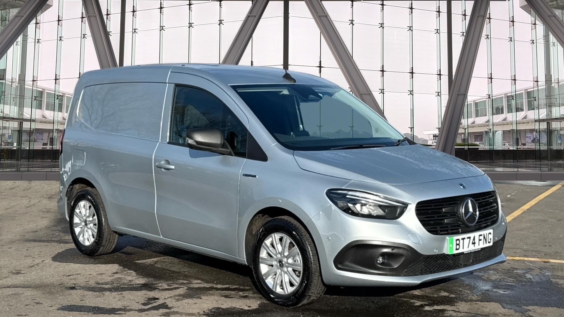 45kWh SELECT Panel Van Electric L1 122PS