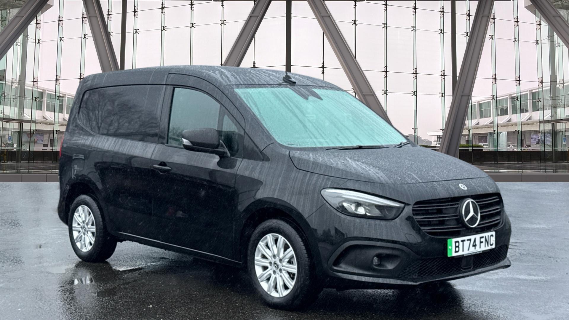 45kWh Premium Panel Van 5dr Electric Auto L1 (122 ps)