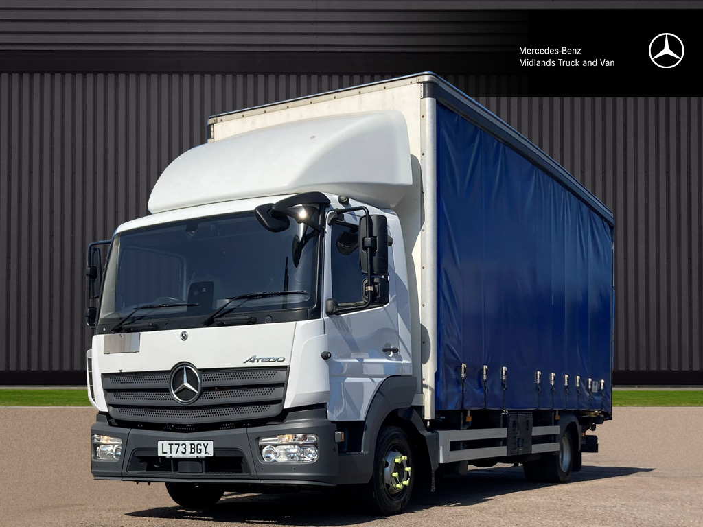 Mercedes-Benz Atego 816 Curtainside tail lift.